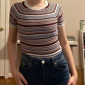 Red and blue stripped crew neck shirt